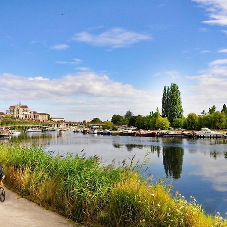 Modernite Coeur Du Centre-Ville Auxerre Luaran gambar